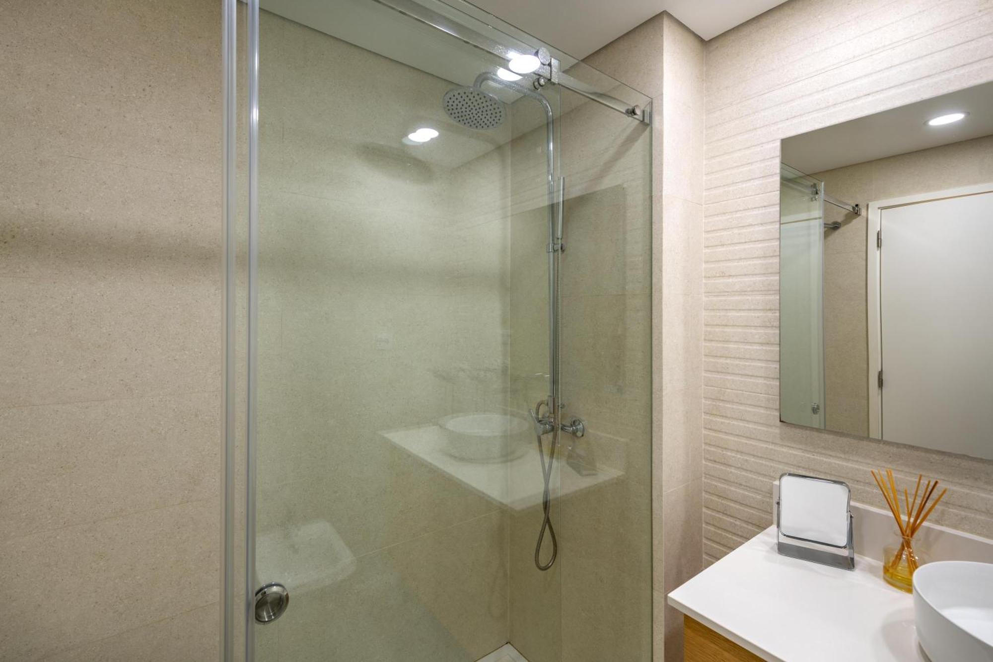 Apartamento Gomes -Free Airco, Wiffi & Swimming Pool- By Bedzy Porches  Exterior photo